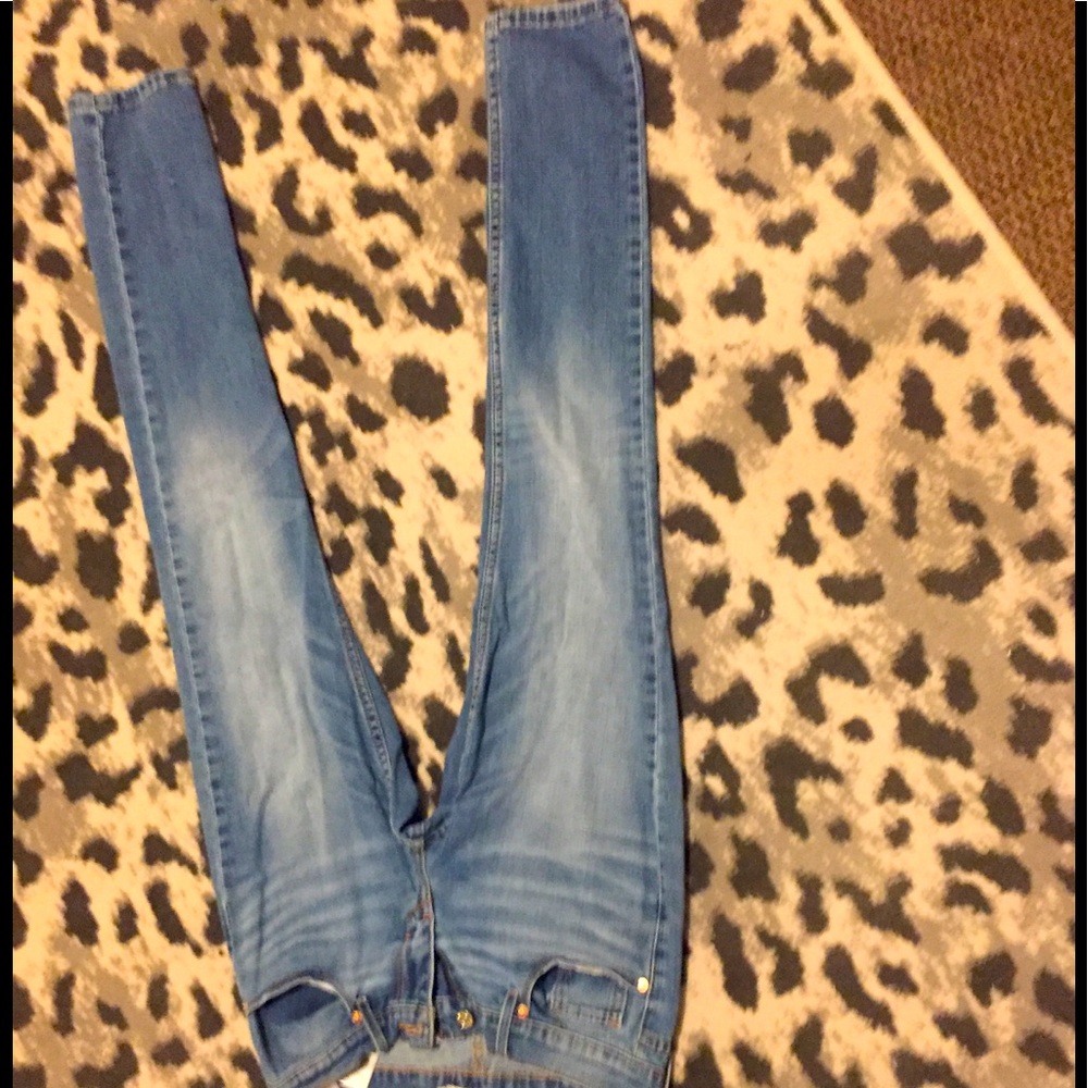 Levi 524 skinny jeans
